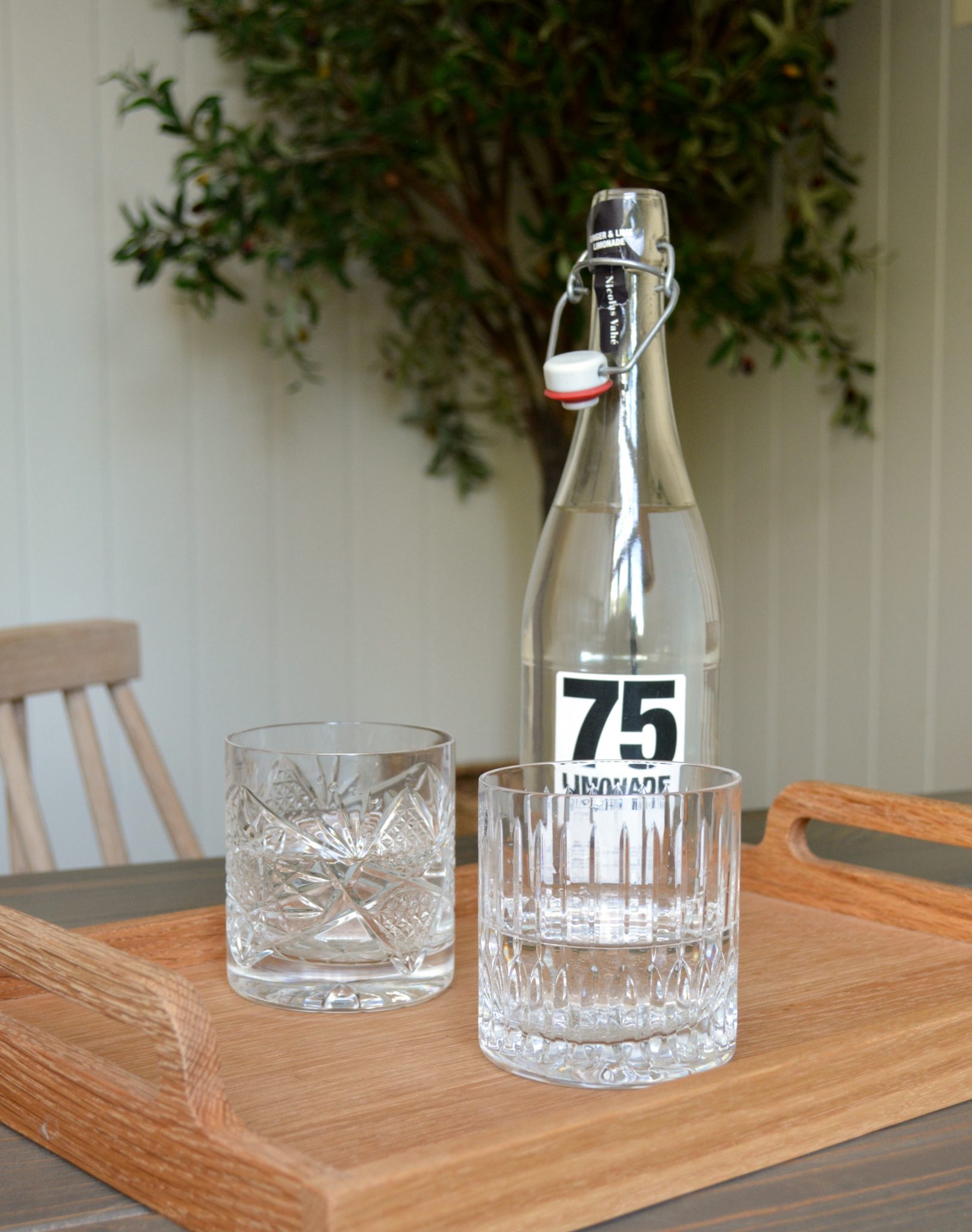 Miljøbilde Serveringsbrett - medium Serveringsbrett i eik