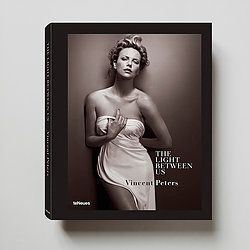 The light between us The light between Us