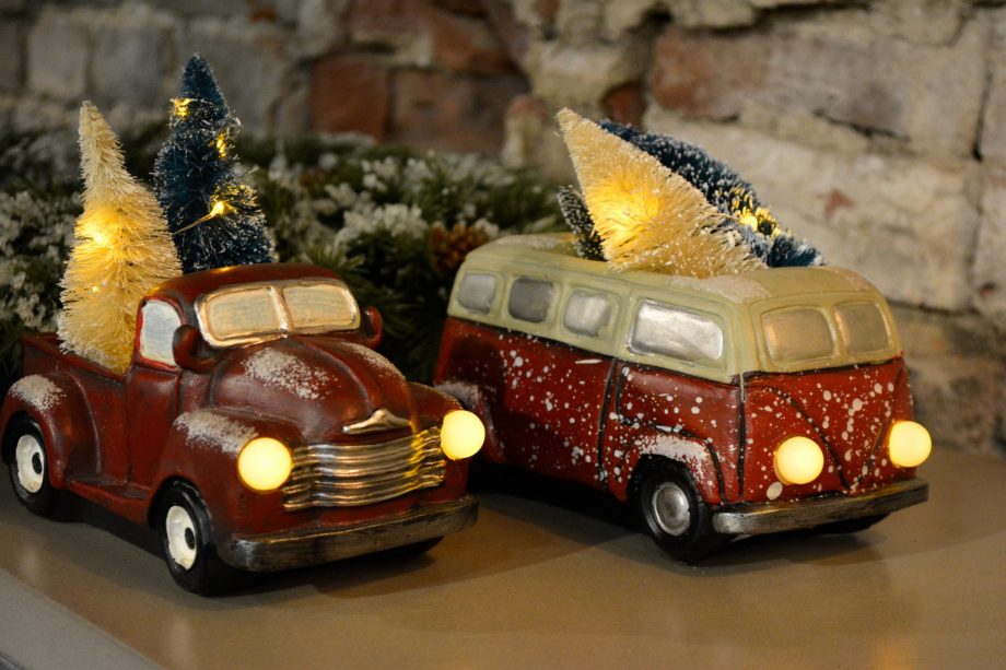 DSC 0631 920x613 - Volkswagen med juletre og lys