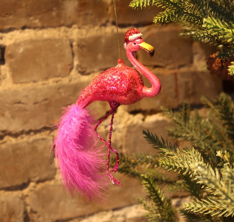 IMG 4807 920x872 - Julepynt - "Flamingo w/ christmas hat"
