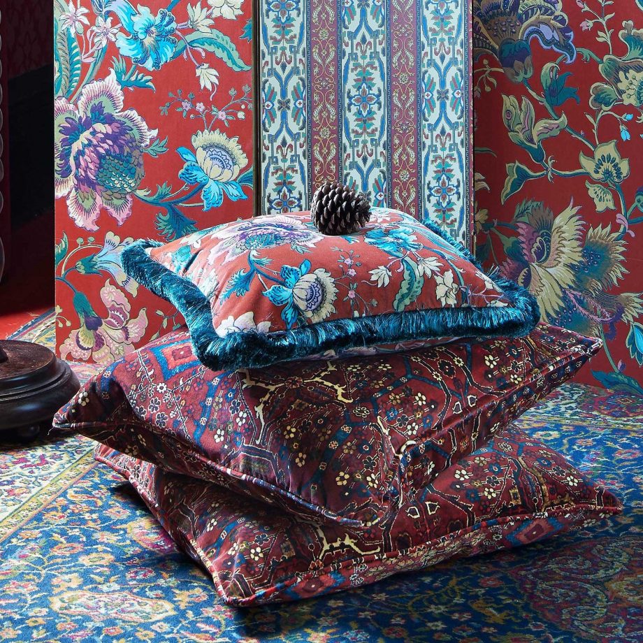 Pute Majorelle, medium velvet fringed, House of Hackney Palma store