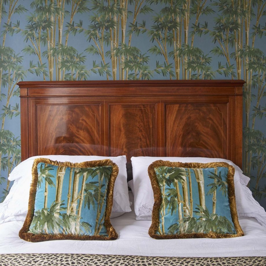 bambusa velvet fringed cushion azure 3 920x920 - Pute - Bambusa, Azure, fringed, House of Hackney