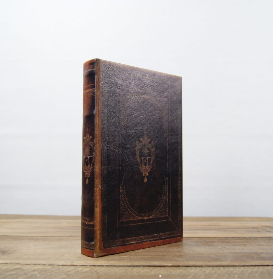 kshpu5509 920x938 - Book box - small