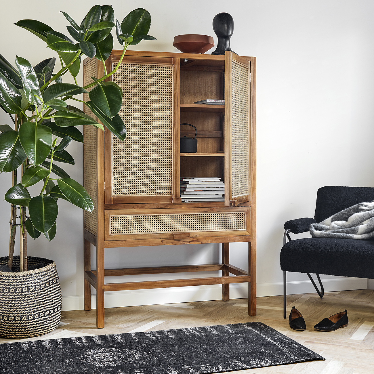 Skap "Merge" - Teak & rotting Skap "Merge" - Teak & rotting