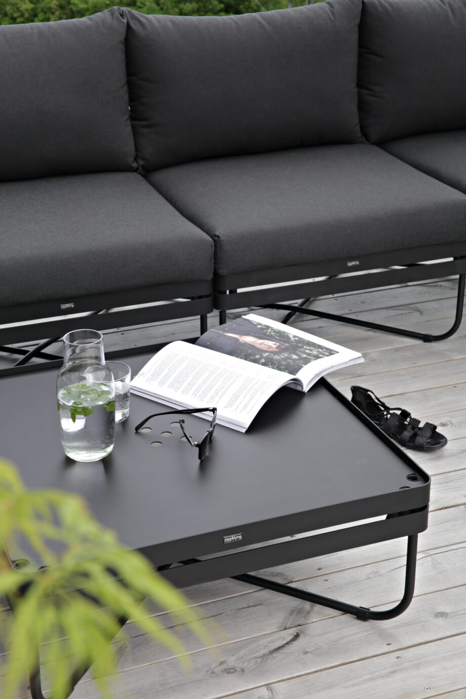 S Outdoor Sofa Bris S 05 @stylizimoblog 920x1380 - Ygg & Lyng - Bris loungebord, Black