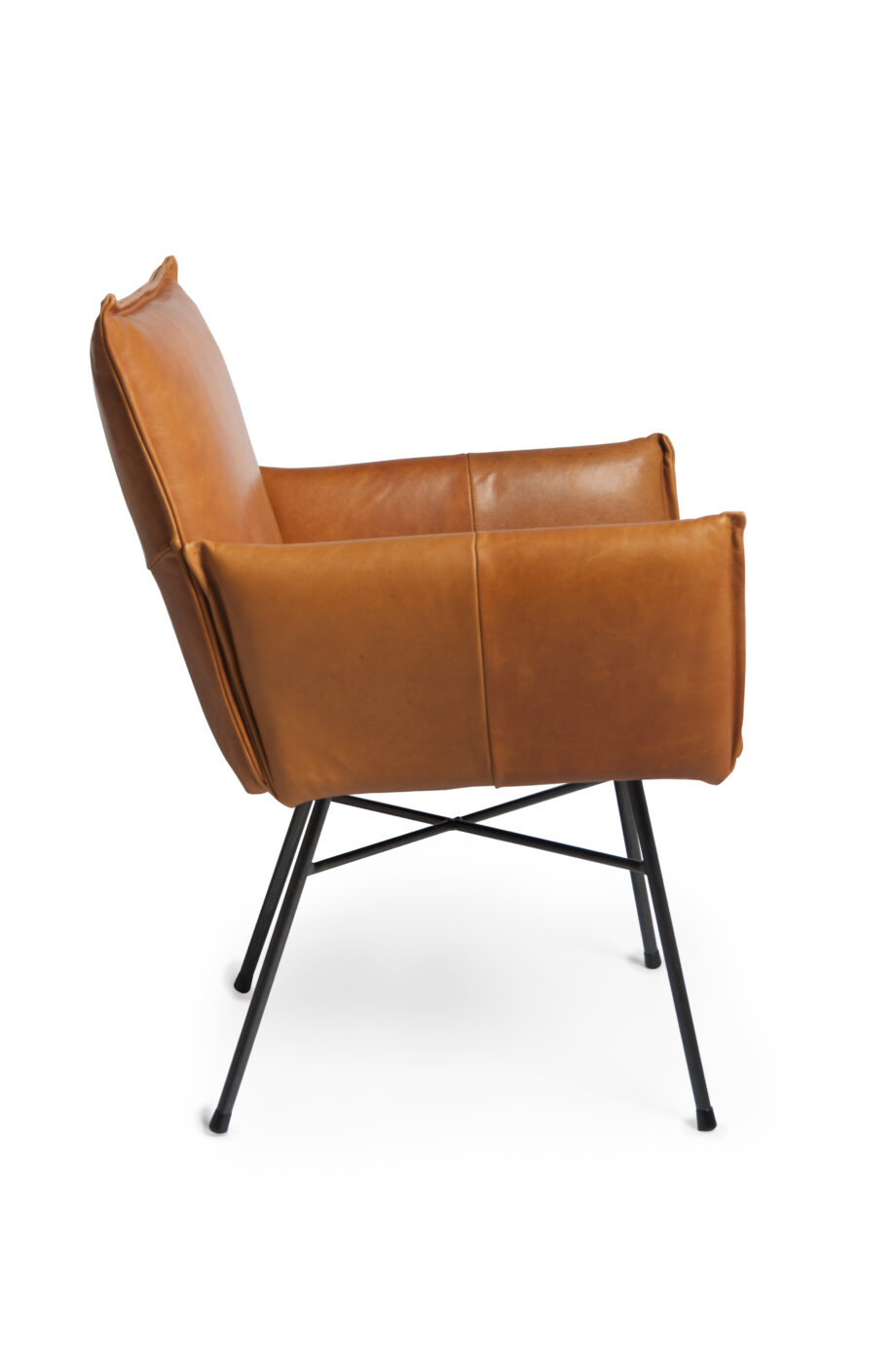 Sanne diningchair with arm Luxor cognac side 920x1383 - Jess Design - Spisestol - Sanne