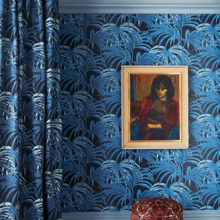 palmeral wallpaper midnight azure 2 2.1579087511 920x920 - Tapet fra House of Hackney "Palmeral" - Midnight/Azure