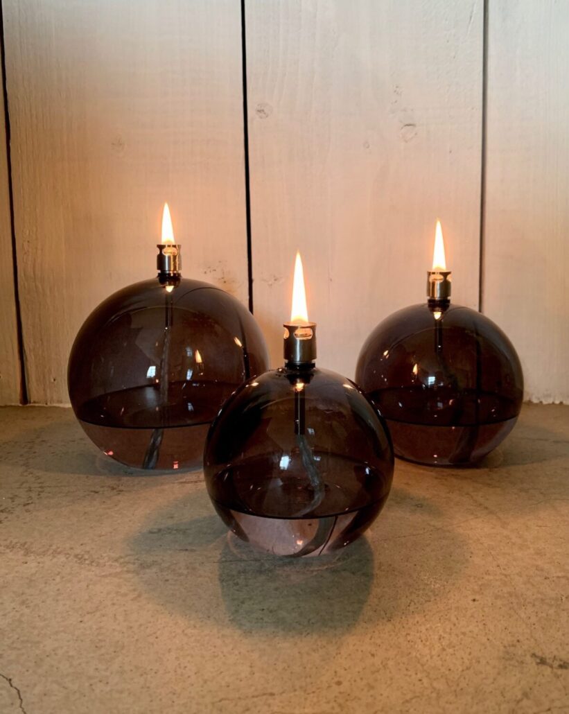 oil lamp round l smoked bilde 2 821x1030 1 - Oljelampe - Ball smoked, small